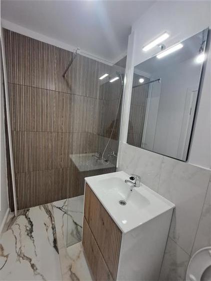 Apartament cu 2 camere decomandat în Circumvalațiunii