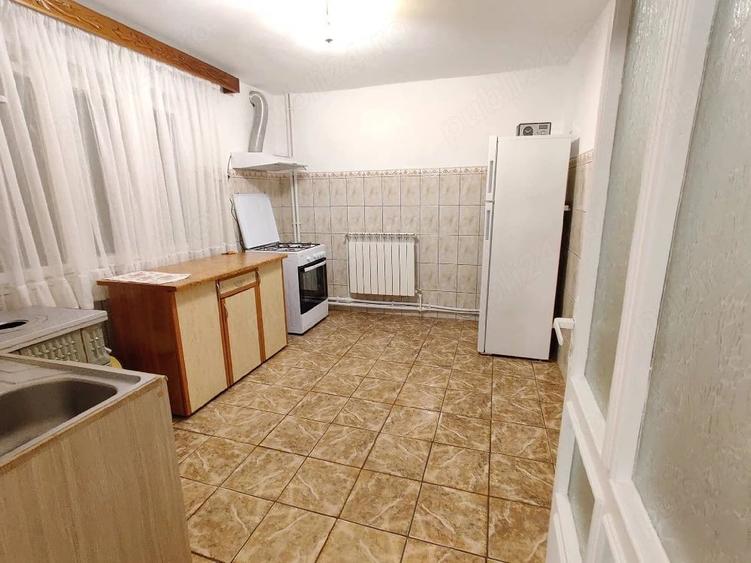 Casă cu Teren 800 Mp în Costi