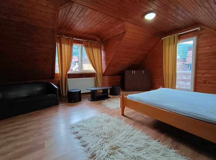 Casă cu 2 camere cu Teren 58 Mp în Central