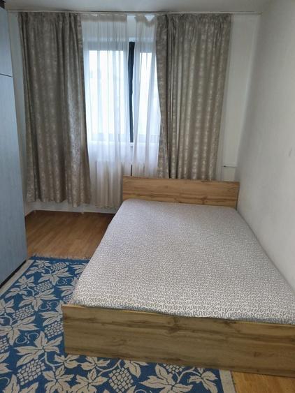 Garsonieră decomandată în Rogerius