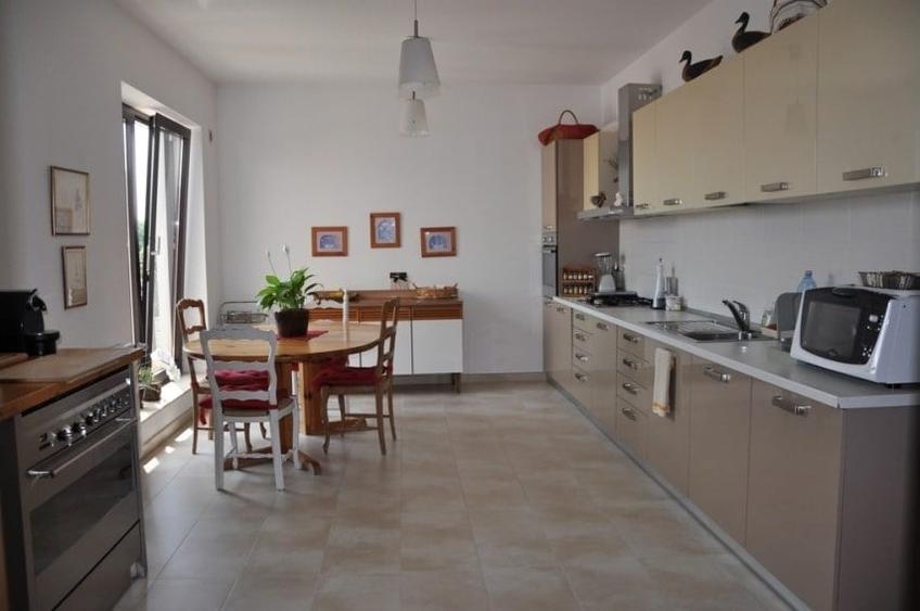Apartament cu 4 camere în Kiseleff