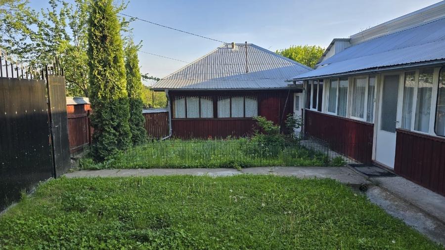 Casă individuală cu 5 camere cu Teren 3000 Mp în Suharău