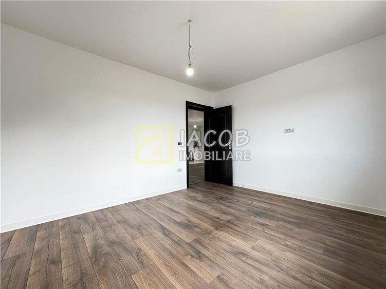 Casă individuală cu 3 camere cu Teren 450 Mp în Mărgineni