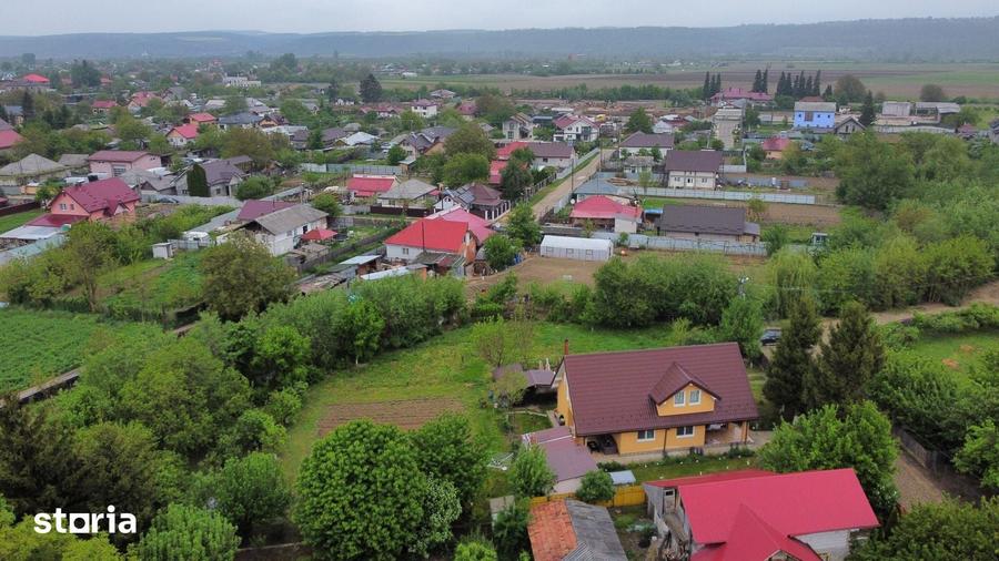Casă cu 8 camere cu Teren 1000 Mp în Gârleni