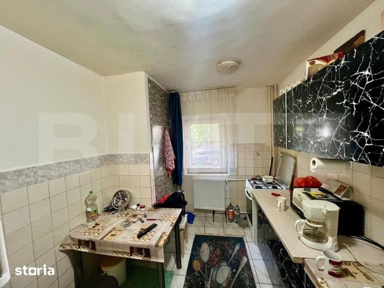 Apartament cu 2 camere semidecomandat în Craiovița Nouă