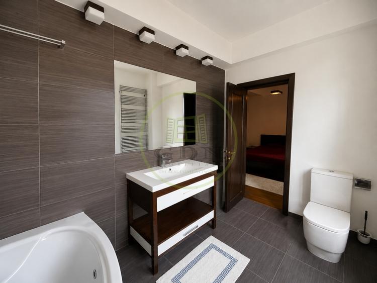 Apartament cu 3 camere decomandat, mobilat în 1 Mai