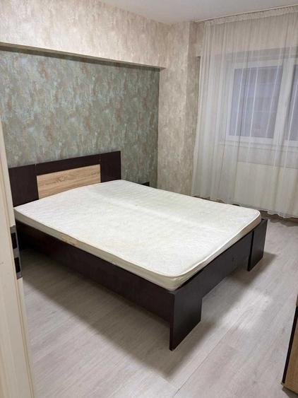 Apartament cu 3 camere decomandat, mobilat în Doamna Ghica