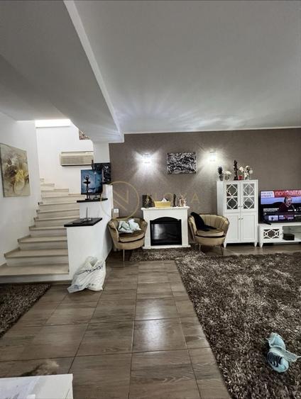 Casă cu 4 camere în Exterior Vest