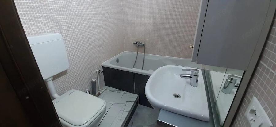 Garsonieră decomandată în Moșilor
