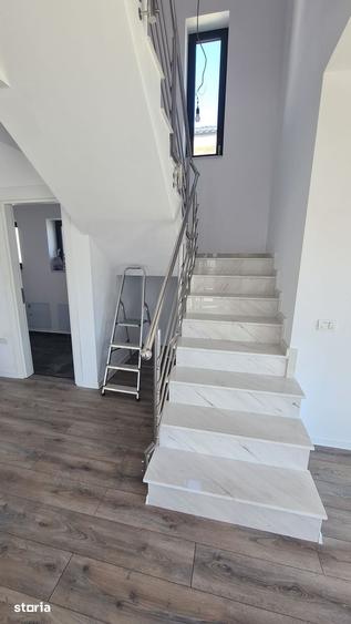 Casă cu 4 camere cu Teren 288 Mp în Curtea de Argeș