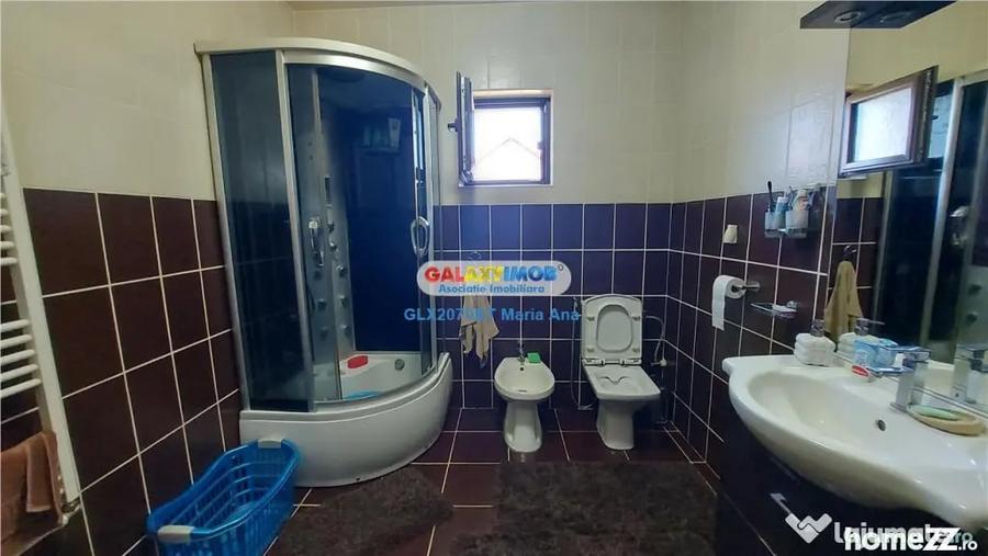 Casă cu 4 camere cu Teren 500 Mp în Central