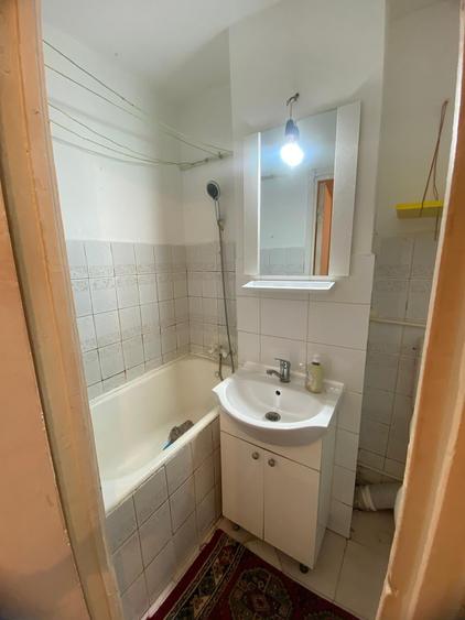 Apartament cu 2 camere nedecomandat în Central