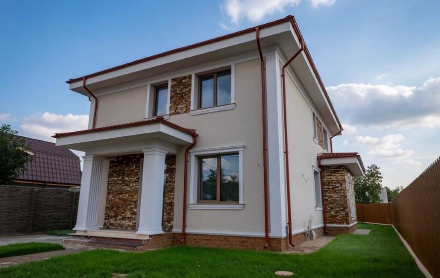 Casă individuală cu 7 camere cu Canalizare în Mogoșoaia