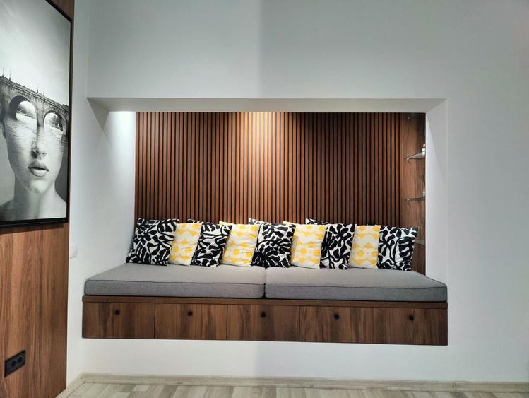 Apartament cu 2 camere decomandat în Est