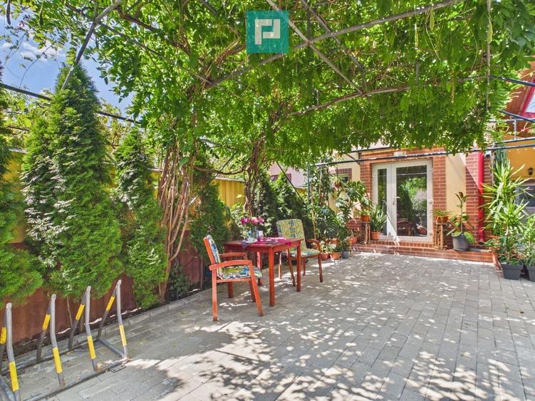Spațiu comercial în vilă, 20 mp, zona Lunei - 10