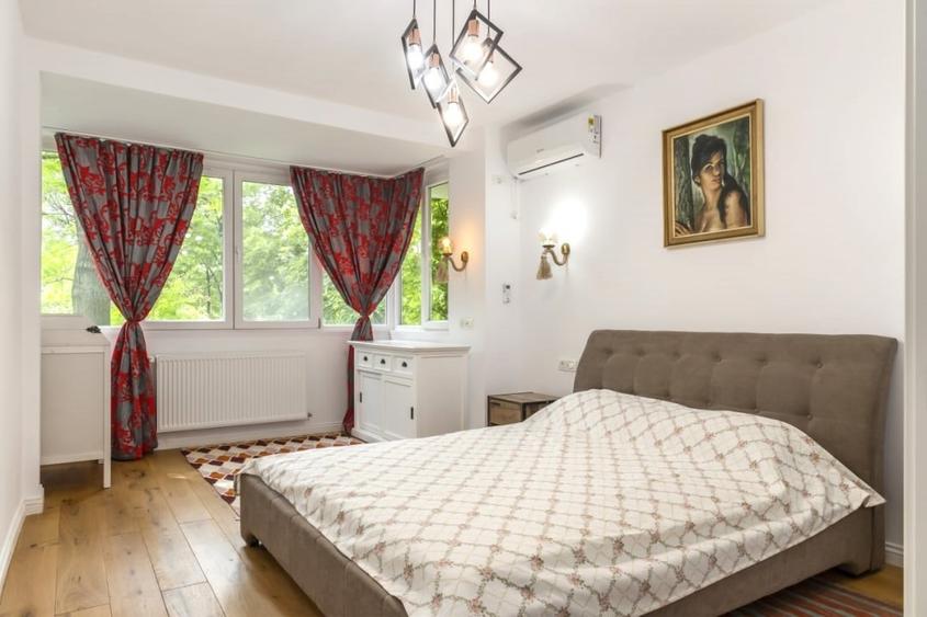 Apartament cu 3 camere semidecomandat, mobilat în Parcul Circului