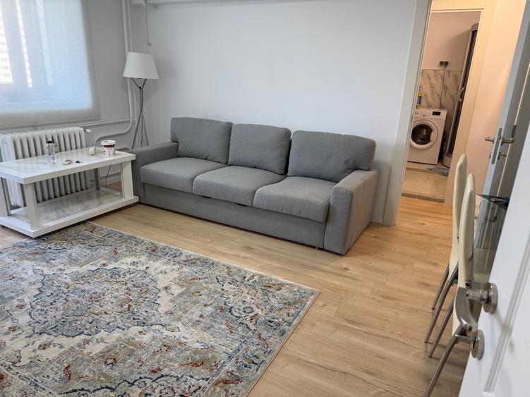 Apartament cu 2 camere semidecomandat în Bucur Obor