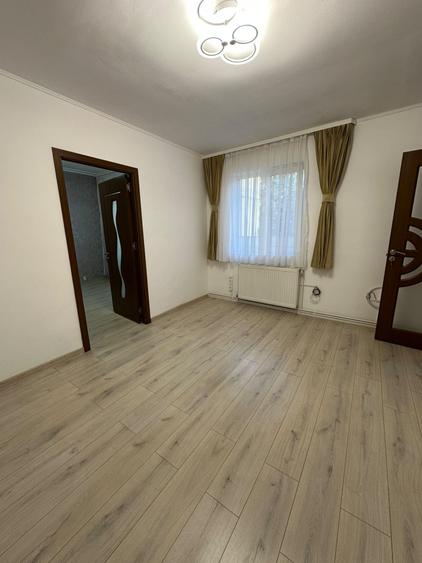 Apartament cu 2 camere semidecomandat, mobilat în Vitan