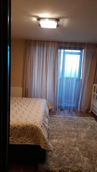Apartament cu 5 camere decomandat, mobilat în Central