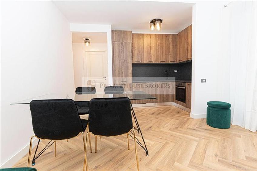 Apartament cu 2 camere semidecomandat, mobilat în Pipera