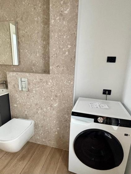 Casă cu 4 camere cu Teren 300 Mp în Tunari