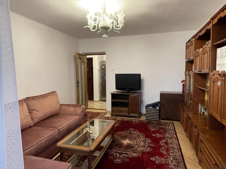 Apartament cu 2 camere semidecomandat în Crișan