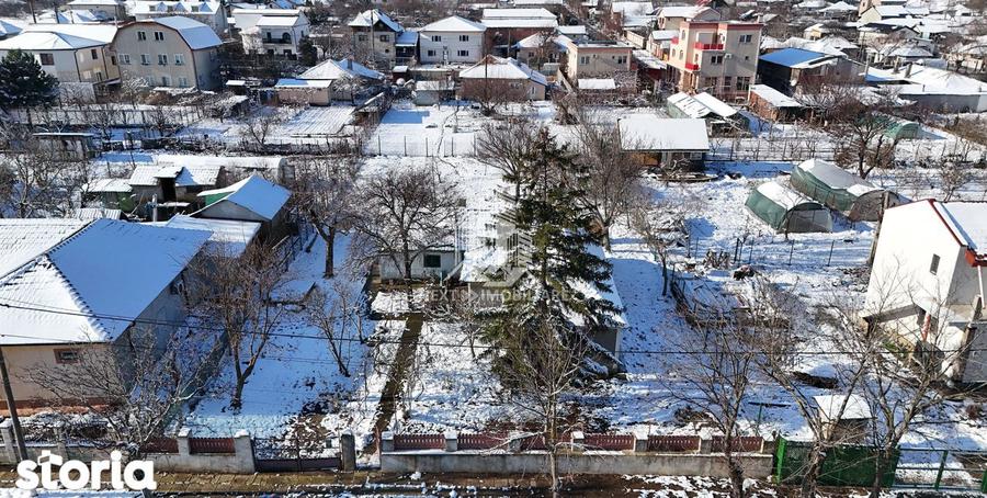 Casă cu 4 camere cu Canalizare în Central