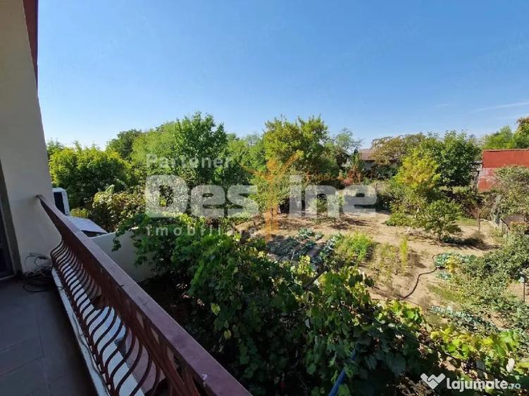 Casă cu 4 camere cu Teren 200 Mp în Giulești