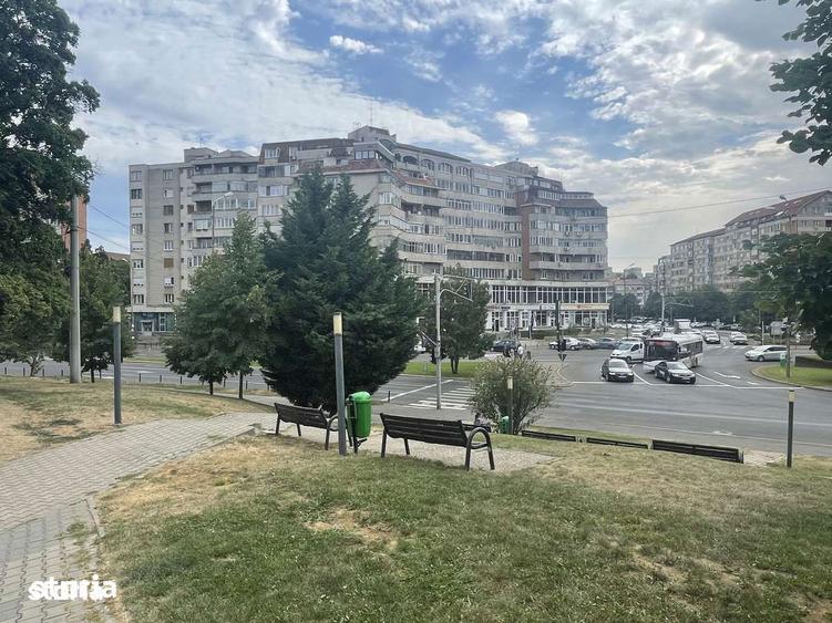 Apartament cu 3 camere decomandat în Dacia