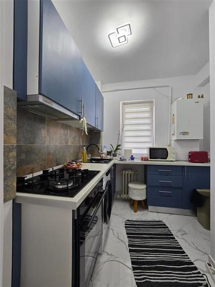 Apartament cu 2 camere decomandat în Mircea cel Bătrân