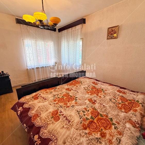 Casă individuală cu 2 camere cu Canalizare în Central