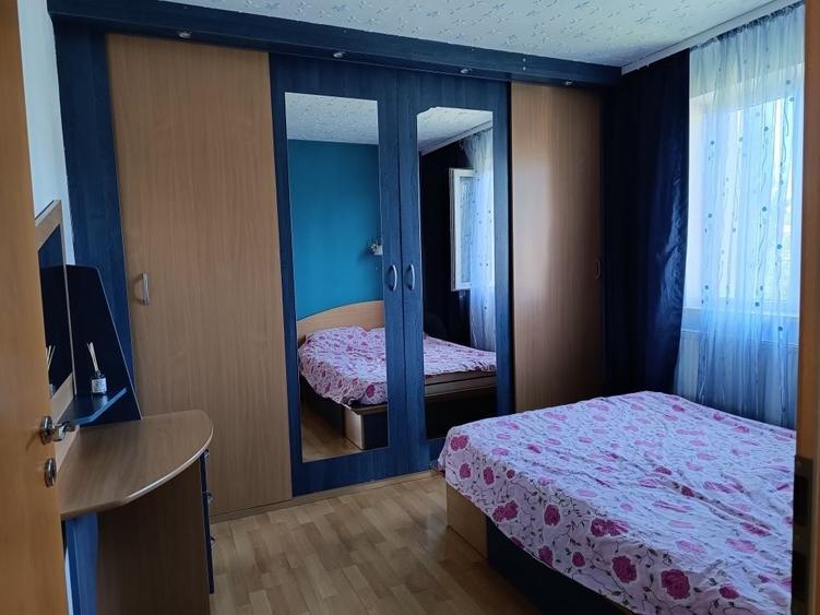 Apartament cu 3 camere decomandat în Gară