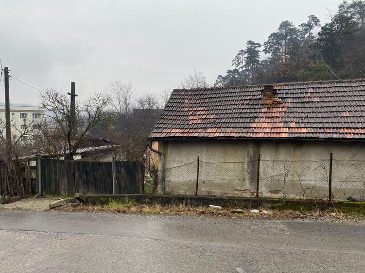 Casă cu 2 camere în Central
