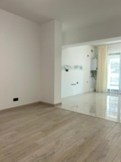 Apartament cu 2 camere semidecomandat în Dristor