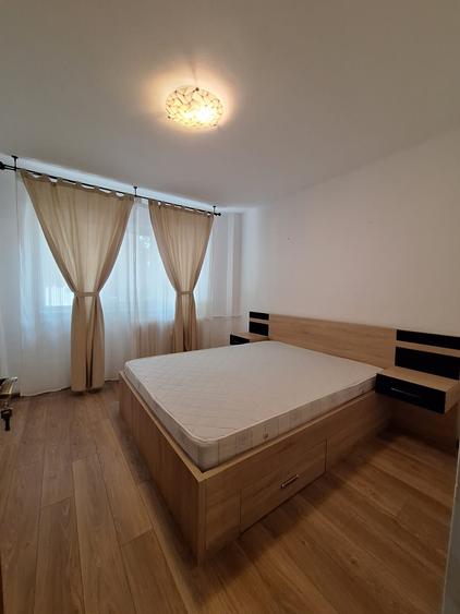 Turda, Parc Regina Maria, Mihalache, mobilat/utilat/renovat, vedere spate, STB - 2