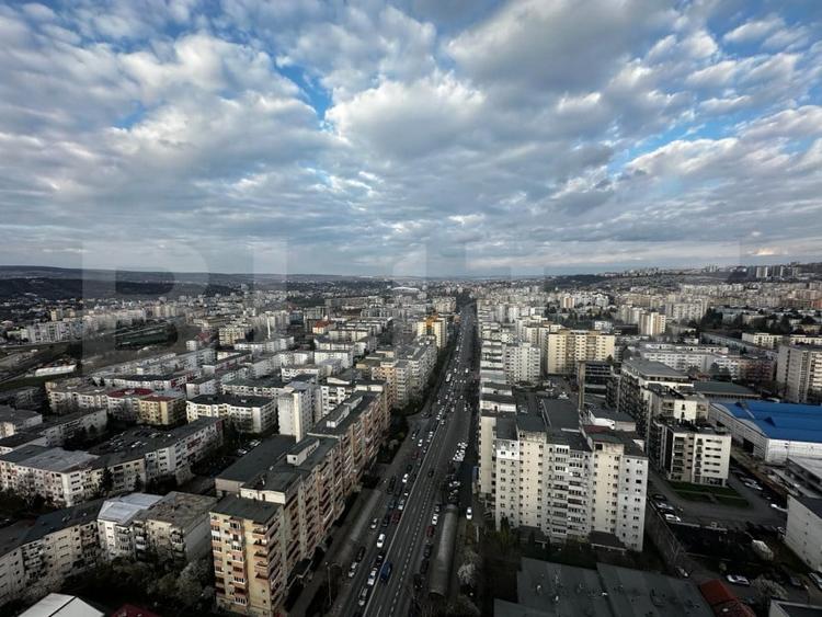 Penthouse cu 4 camere semidecomandat în Mănăștur