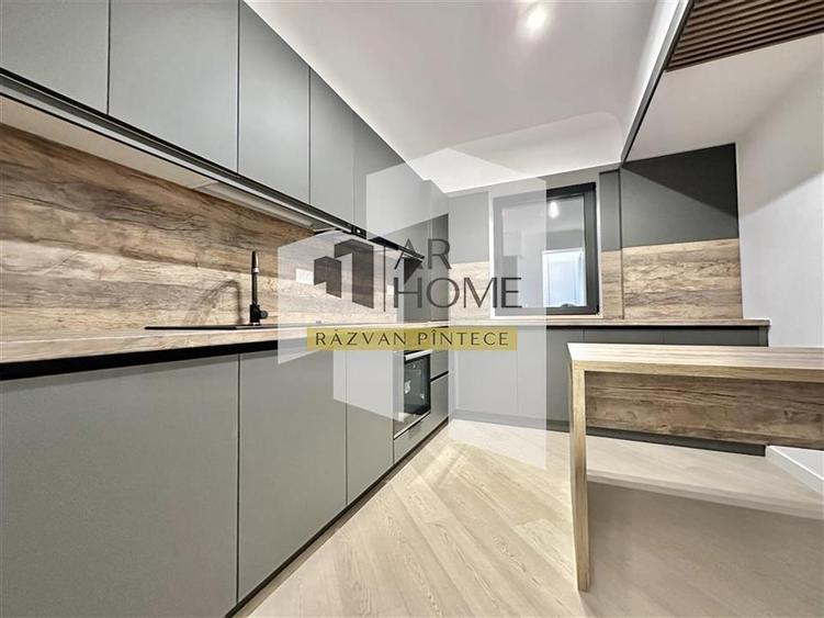 Apartament cu 3 camere decomandat în Pipera