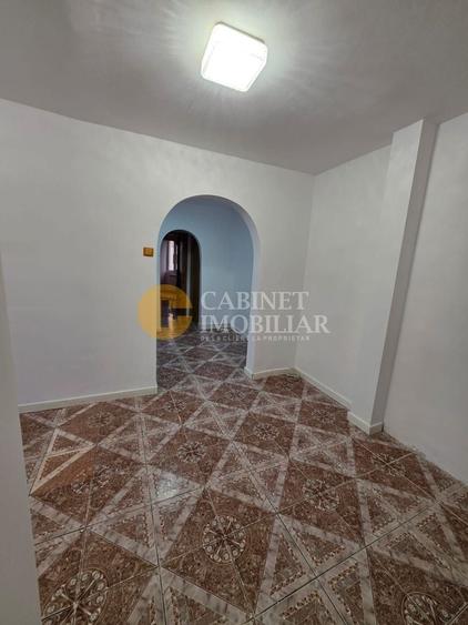 Apartament cu 3 camere semidecomandat în Alexandru cel Bun