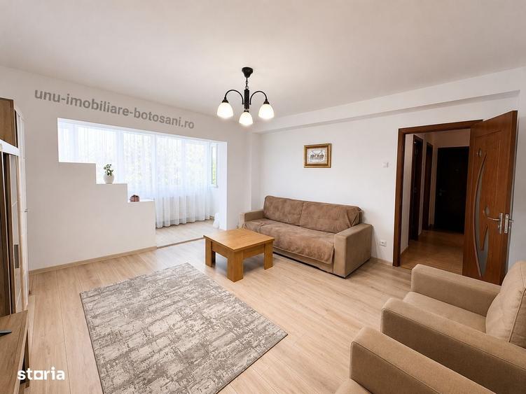 Apartament cu 3 camere decomandat în Central