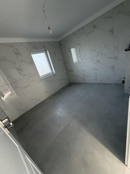 Casă cu 4 camere în Remetea Mare