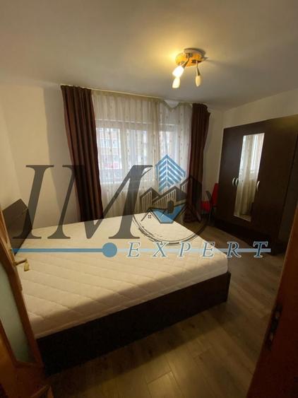 Apartament cu 3 camere, mobilat în Cetate
