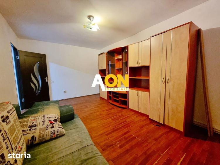 Apartament cu 3 camere, mobilat în Cetate