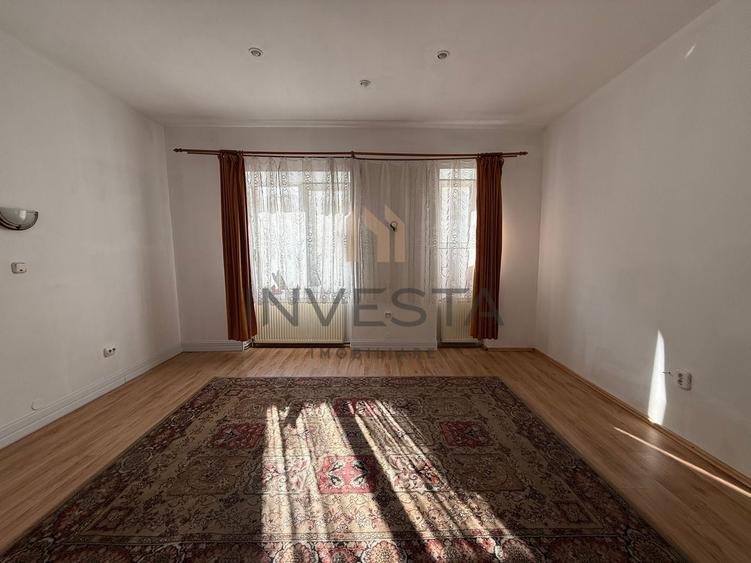 Apartament cu 3 camere semidecomandat în Ultracentral