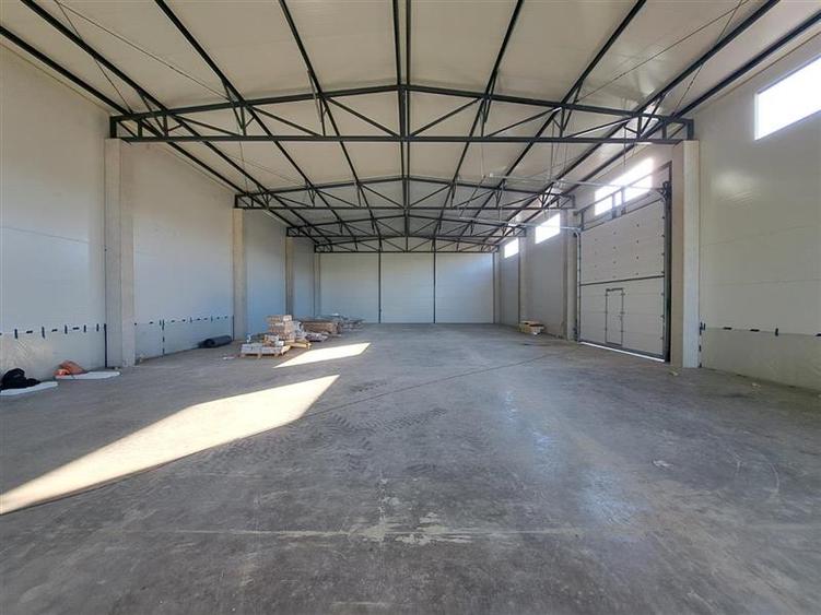 Spațiu comercial, de 585 mp, în Apahida