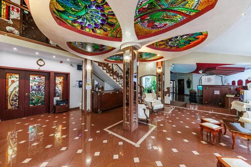 Spațiu comercial, de 2,860 mp, în Central