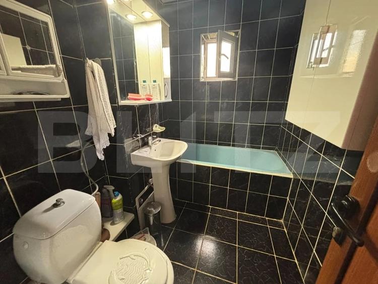 Apartament cu 2 camere decomandat în Filiași