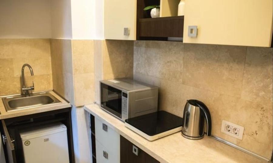 Apartament cu 2 camere decomandat, mobilat în Ultracentral