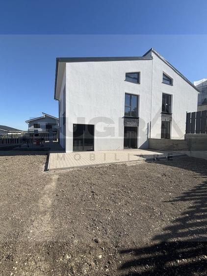 Duplex cu 4 camere cu Canalizare în Dezmir
