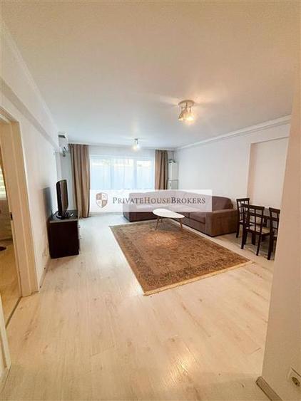 Apartament cu 2 camere semidecomandat, mobilat în Pipera