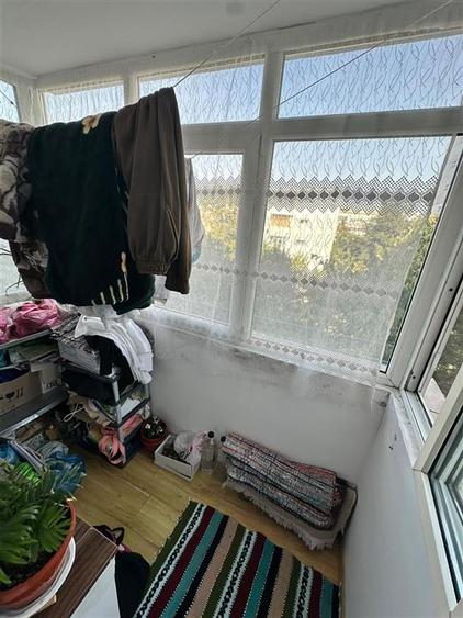 Apartament cu 2 camere semidecomandat în Podu Roș